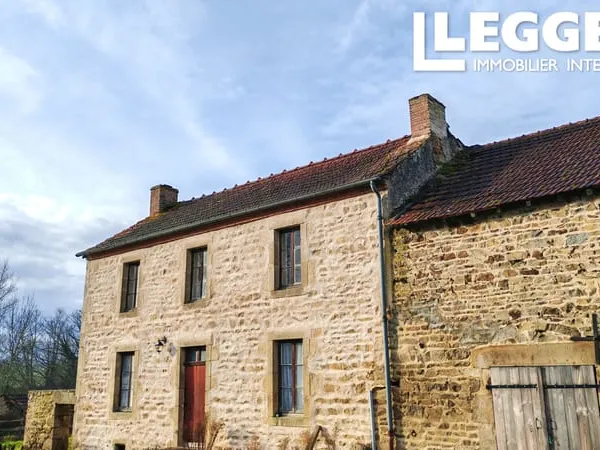 Charmante Maison en Pierre Rénovée dans un Hameau Paisible de l'Allier 