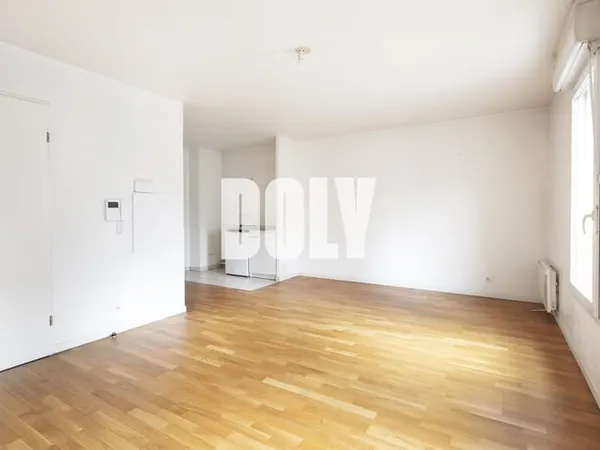 EXCLUSIVITÉ DOLY // STUDIO + PARKING // CENTRE DE CHÂTILLON 