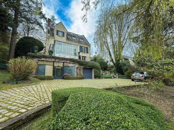 Marly Le Roi 78160 - Maison 327 M² / 430 M² 5/7 Chambres Bureaux indépendants Parc 2000 M² 