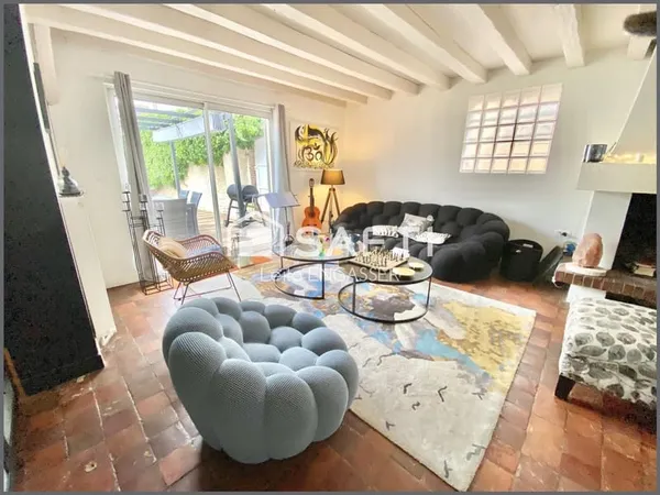 Maison 4 pièces 260 m² 