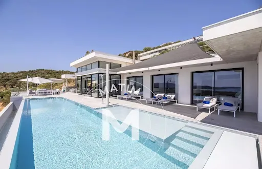 Maison 7 pièces 400 m² 