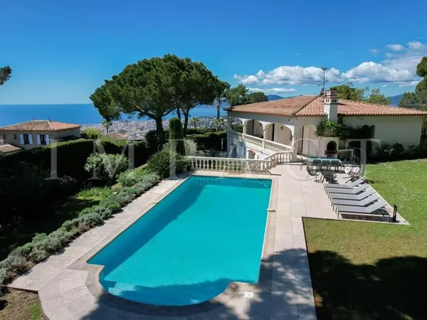 Location villa vue mer Cannes 