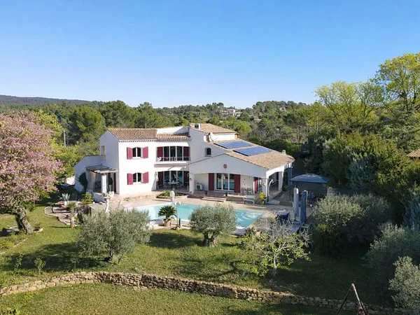 Maison 3 pièces 207 m² 