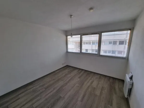 Studio 1 pièce 18 m²