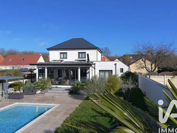 Maison 7 pièces 205 m²
