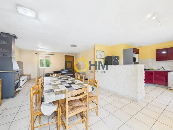Maison de plain-pied Sainte-Sigolène 90 m2 sur 700 m2 de