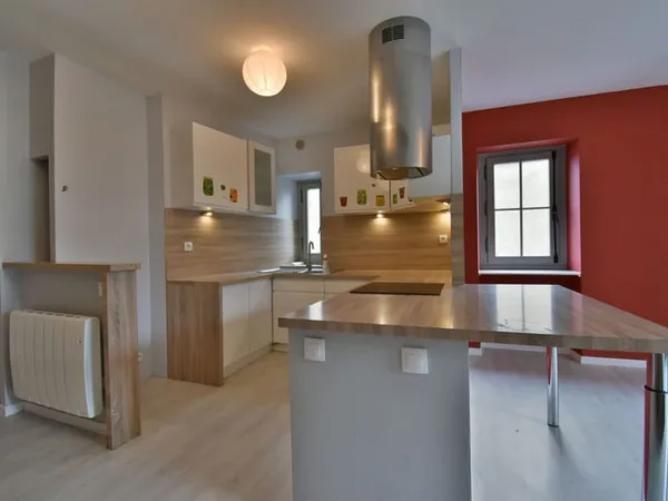 Appartement T3 rénové en Duplex