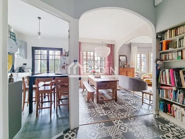 Maison 9 pièces 200 m² 