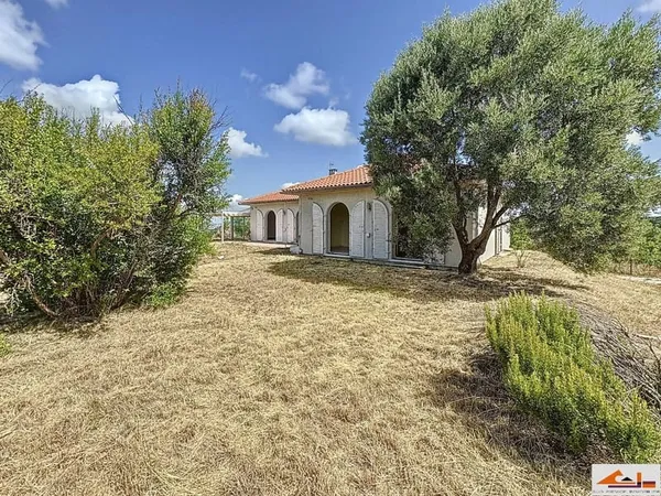 POUVOURVILLE VILLA T6 AU CALME 
