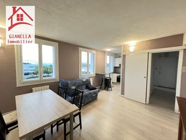 Bel F3 rénové et meublé 52m2 avec CAVES et PARKING à louer secteur Montplaisir