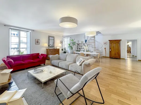 BARNES Aix-les-Bains - Appartement de caractère au coeur de Chambéry 