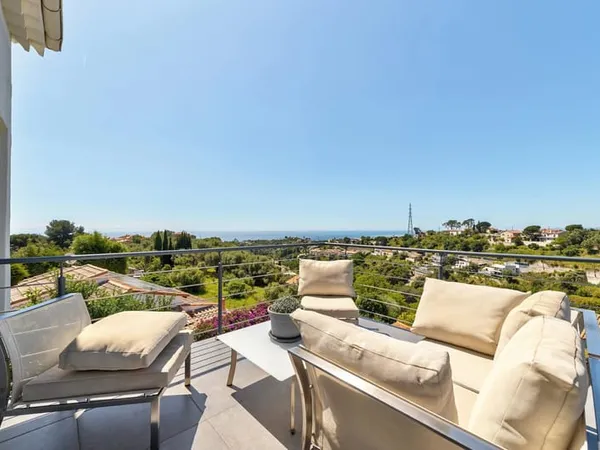 Maison 5 pièces 217 m²