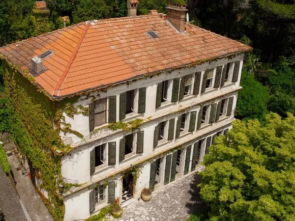 Maison 9 pièces 370 m²