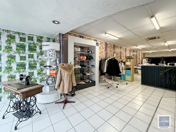 Local commercial 150 m²