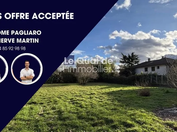 Terrain 1052 m²