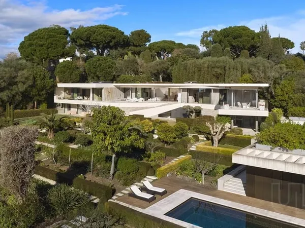9 chambres - Villa - Alpes-Maritimes - À vendre - 11269