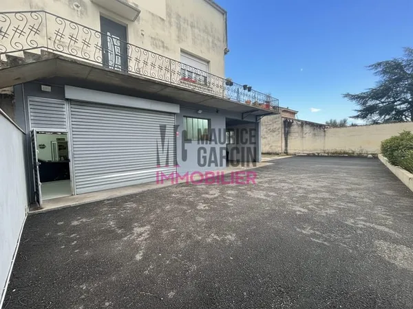 Fonds de commerce 160 m²