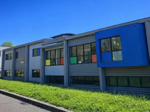 Bureau et espace de travail Vente Annecy 6p 165m² 436000€