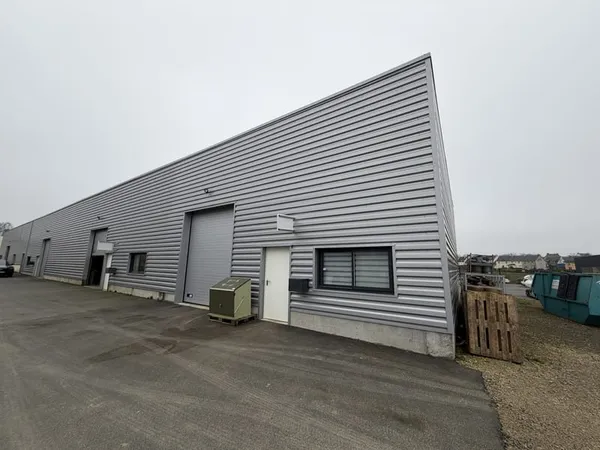 entrepôt 150 m2 Saint Martin des Champs