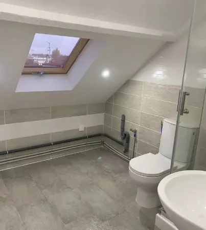Studio / 24m² / Villeneuve le Roi (RER C)