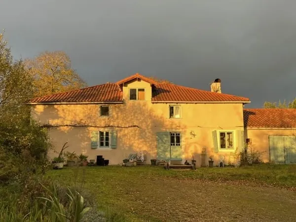 Maison 9 pièces 240 m²
