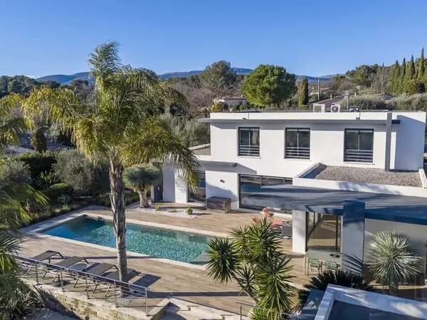 4 chambres - Maison - Alpes-Maritimes - À vendre - 10675