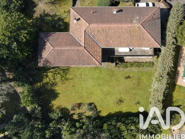 Maison 6 pièces 162 m²