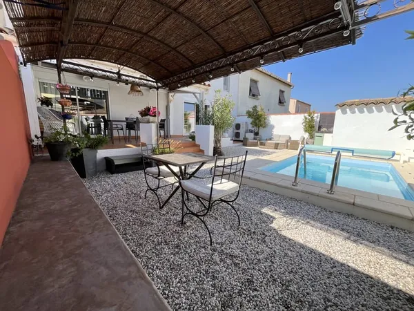 Maison - 122 m2 - 4 pièces