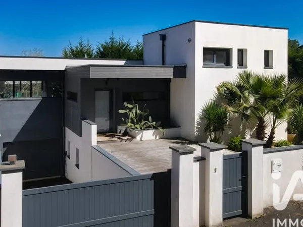 Maison 6 pièces 160 m²