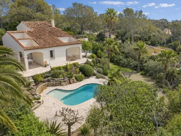 Maison 4 pièces 185 m²