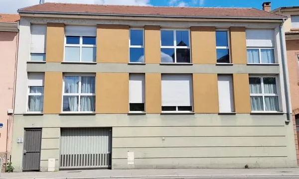 A VENDRE Appartement loué 2 pièces + cave + parking