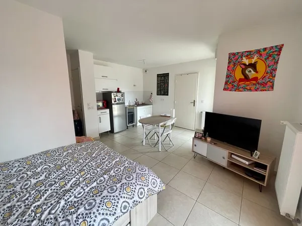 Studio 1 pièce 27 m²