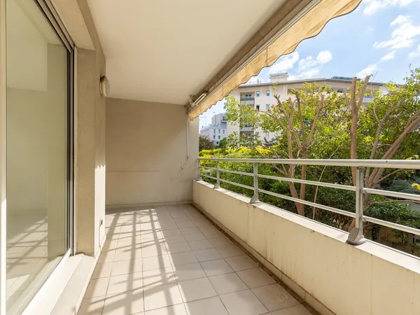 ***A LOUER...MARSEILLE 8EME...LE ROUET...3 PIECES 67M²...CLIMATISATION REVERSIBLE...TERRASSE 12M²...
