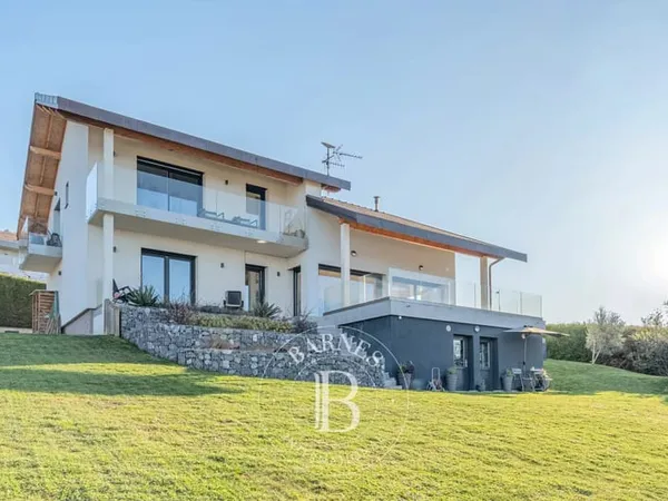 Quartier Hauts d'Evian - Maison Contemporaine Familiale vue Lac avec piscine - 6 chambres - 193m²