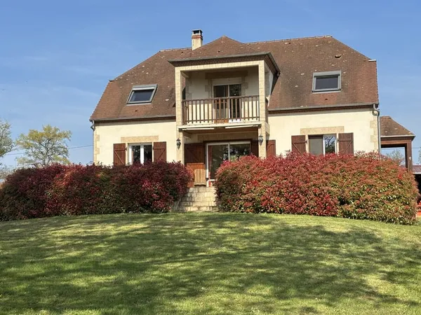 Autry-Issards Maison prête à emménager avec un terrain de 6 697 m2