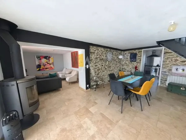 Maison 10 pièces 207 m²