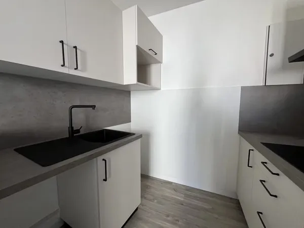 APPARTEMENT RENOVE AU CENTRE VILLE