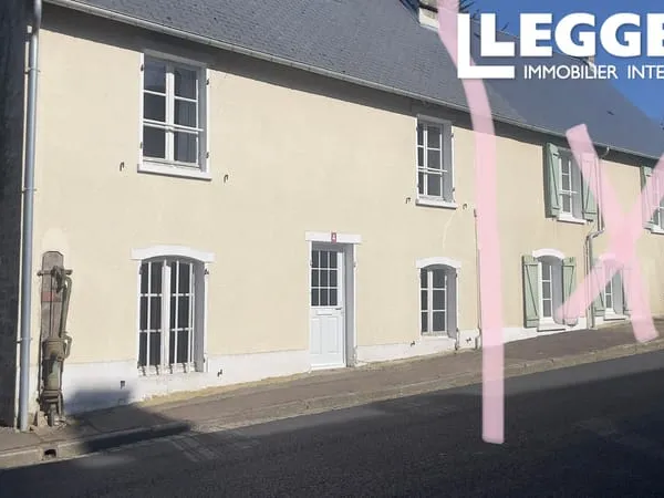 Charmante maison de village mitoyenne de 90m2 avec un jardin, 3 chambres, secteur La Haye du Puits