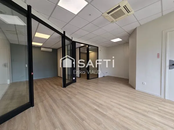 Bureaux 4 pièces 57 m²