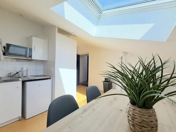 Studio - 15 m² - 1 pièce