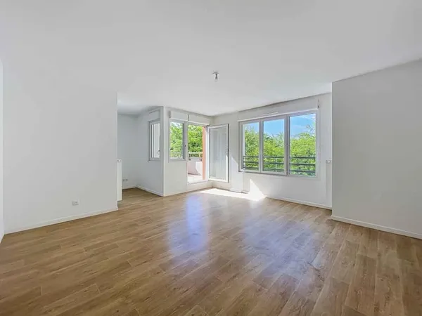 Appartement - 3ème étage - 75,20 m2 - 4 pièces - Non meublé