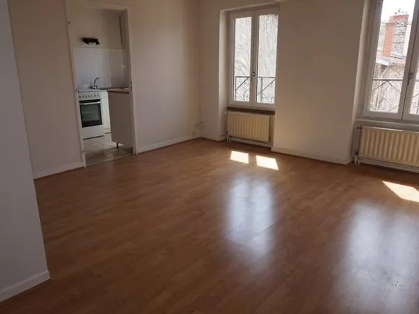 F3 - 126 RUE DE SEZE LYON 6