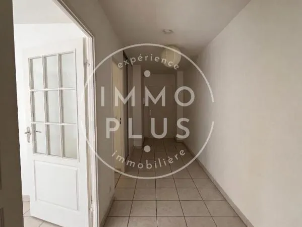Location - Appartement - 3 pièces + cuisine - 91,36 m² - 1