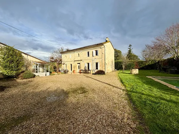 Maison à vendre au 5 mn de Saint Emilion