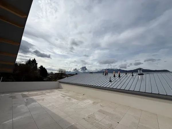 Appartement 5 pièces Dernier Etage Terrasse