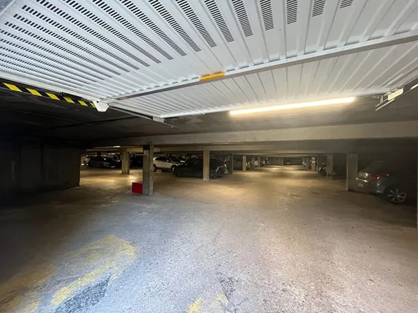 SABLON rue André Theuriet - Parking sécurisé en sous-sol -