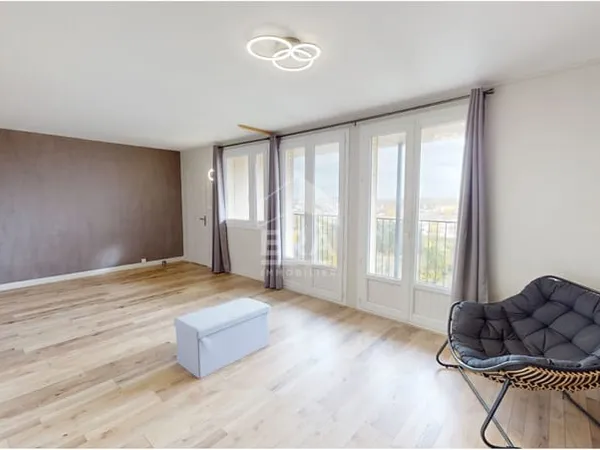 Appartement Bourges 3 pièce(s) 75.5 m2