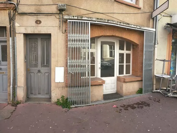 JEANNE D'ARC - Local commercial de 24m2 - 720 €
