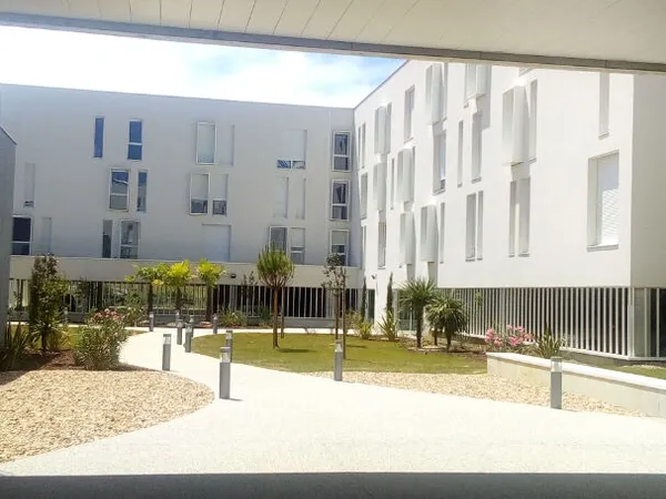 STUDIO DE 22 M2 AVEC PLACE DE PARKING