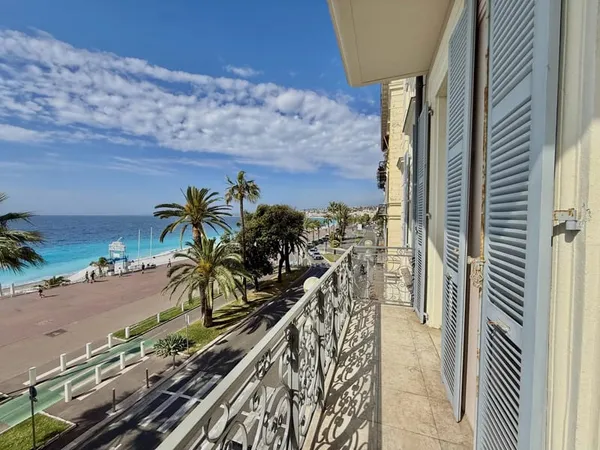 Nice - QUAI DES ÉTATS UNIS - Appartement 3 pièces